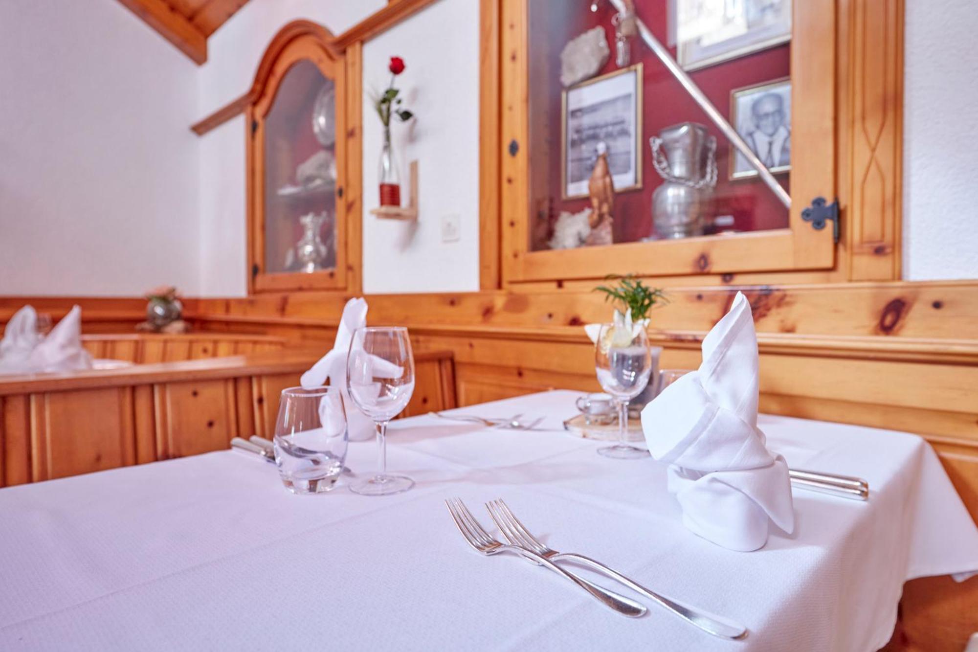 Hotel Alpenblick Zeneggen 외부 사진
